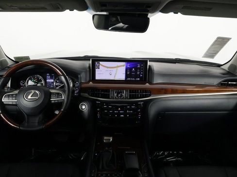 Used 2021 Lexus LX 570 4WD w/ Luxury Package image 8