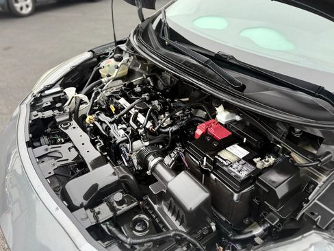 Used 2020 Nissan Versa SR FWD image 13