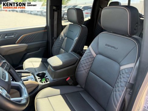 Used 2026 GMC Canyon Denali AWD/4WD image 30