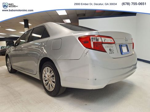 Used 2012 Toyota Camry FWD image 22