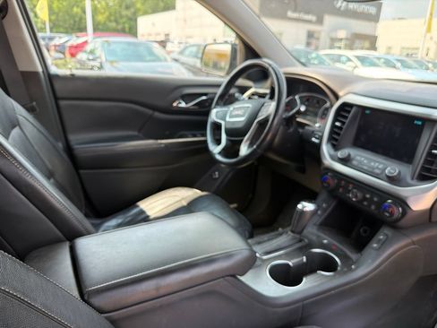 Used 2018 GMC Acadia SLT FWD image 13