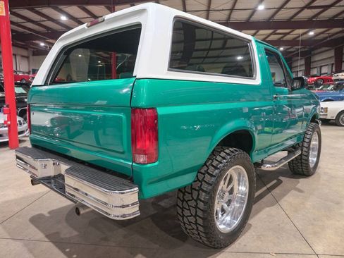 Used 1995 Ford Bronco XLT AWD/4WD image 8