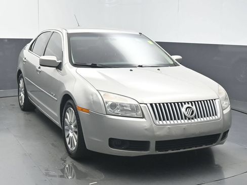 Used 2008 Mercury Milan FWD image 2