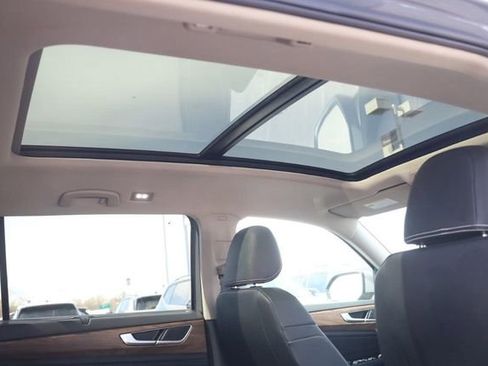 New 2026 Volkswagen Atlas SE FWD image 23