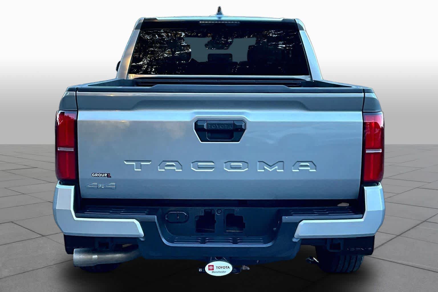 Certified 2026 Toyota Tacoma SR5 AWD/4WD image 5