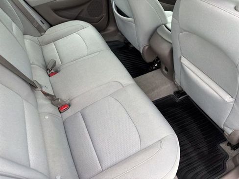 Used 2022 Chevrolet Malibu LS FWD image 33