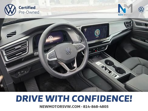 Used 2025 Volkswagen Atlas Cross Sport SE image 9