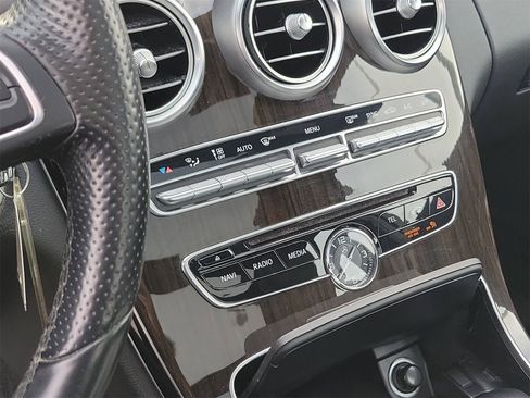 Used 2017 Mercedes-Benz C 300 4MATIC Sedan image 30