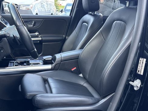 Certified 2021 Mercedes-Benz GLA 250 4MATIC w/ Premium Package image 18