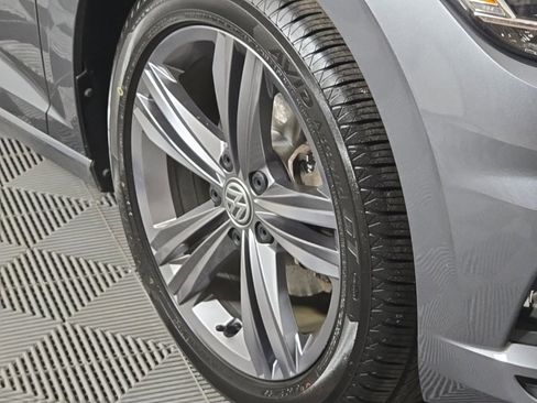 Used 2020 Volkswagen Jetta R-Line image 5