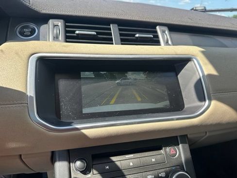 Used 2018 Land Rover Range Rover Evoque SE Premium AWD/4WD image 32