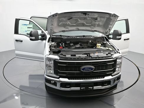 New 2026 Ford F250 XL w/ XL Chrome Package AWD/4WD image 47