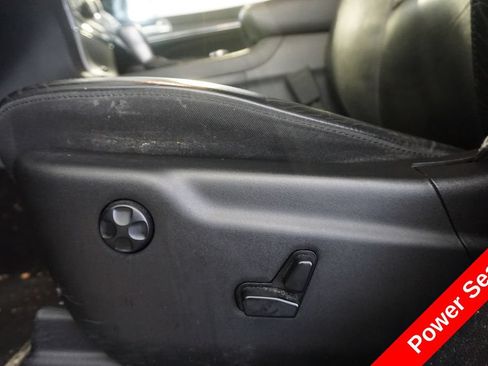 Used 2019 Jeep Grand Cherokee Limited AWD/4WD image 8
