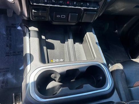 Used 2022 GMC Sierra 2500 AT4 w/ AT4 Preferred Package AWD/4WD image 20