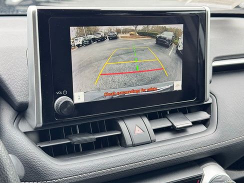 Used 2024 Toyota RAV4 XLE image 31