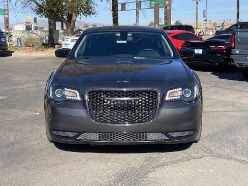 Used 2022 Chrysler 300 Touring w/ Sport Appearance Package image 3