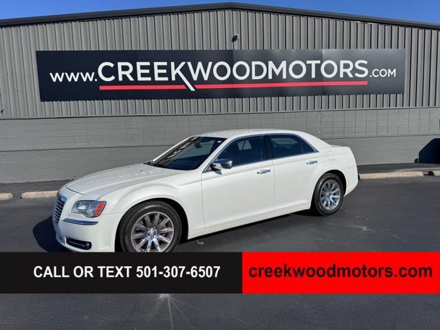Used 2013 Chrysler 300 C RWD image 1