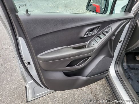 Used 2020 Chevrolet Trax LS w/ Tint and Cruise Package image 25