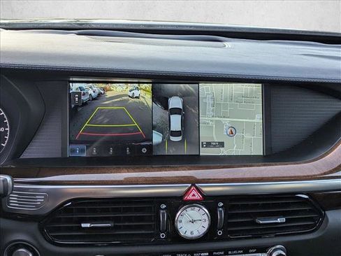 Used 2017 Genesis G90 3.3T Premium image 14