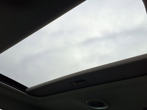 Used 2007 Chevrolet Monte Carlo SS w/ Silver Rally Stripe Package image 8