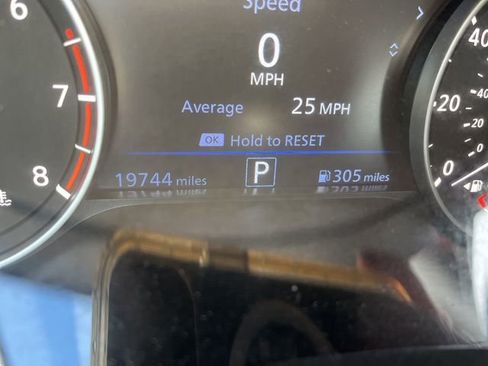 Used 2025 Nissan Altima 2.5 SV image 35