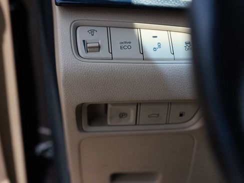 Used 2016 Hyundai Azera Limited FWD image 53