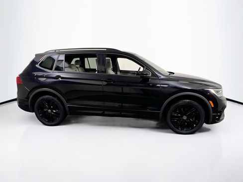 Used 2022 Volkswagen Tiguan SE R-Line AWD/4WD image 4