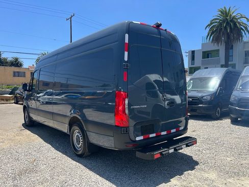 Used 2019 Mercedes-Benz Sprinter 170 image 9