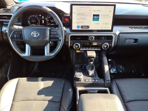 Used 2025 Toyota Tacoma TRD Off-Road AWD/4WD image 20