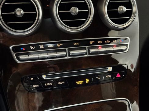 Used 2019 Mercedes-Benz GLC 300 4MATIC image 14