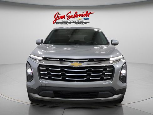 Used 2025 Chevrolet Equinox LT image 3