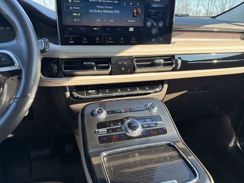 Used 2023 Lincoln Nautilus Reserve w/ Equipment Group 201A image 16