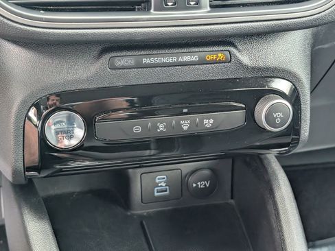 Certified 2023 Ford Escape SE FWD image 28