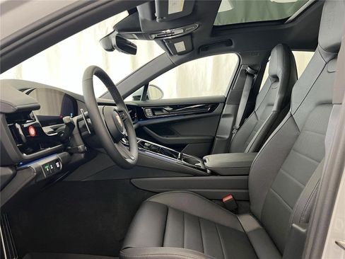 New 2026 Porsche Panamera 4 image 5