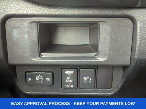 Used 2019 Toyota Tacoma TRD Off-Road AWD/4WD image 38