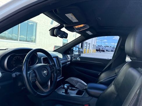 Used 2014 Jeep Grand Cherokee Altitude AWD/4WD image 7