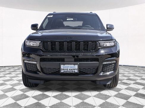 New 2025 Jeep Grand Cherokee L Limited w/ Black Appearance Package image 8