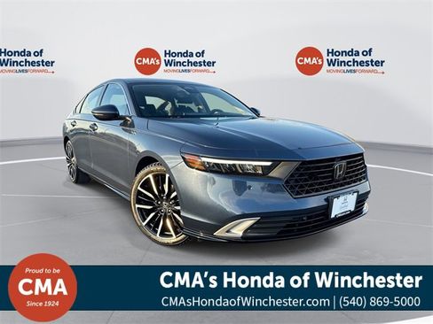 Used 2025 Honda Accord Touring image 1