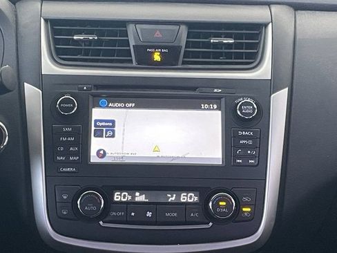 Used 2016 Nissan Altima 3.5 SL FWD image 13