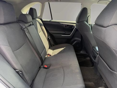 Used 2019 Toyota RAV4 LE AWD/4WD image 37