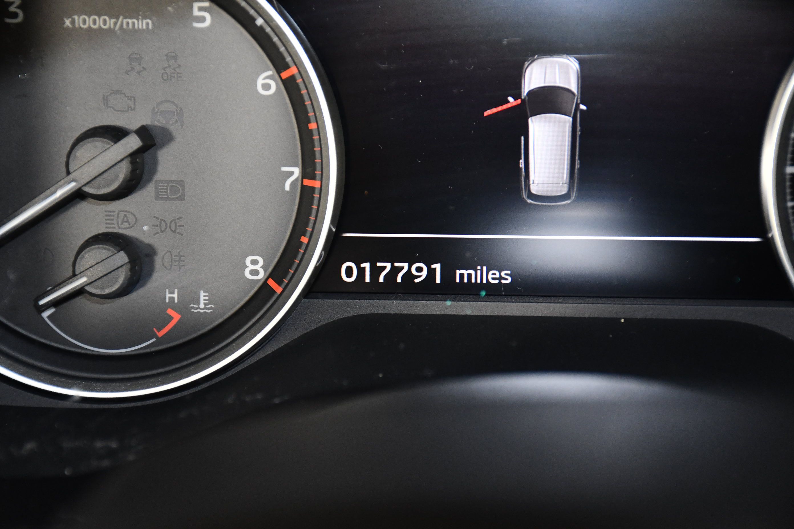 Used 2025 Mitsubishi Outlander ES FWD image 9