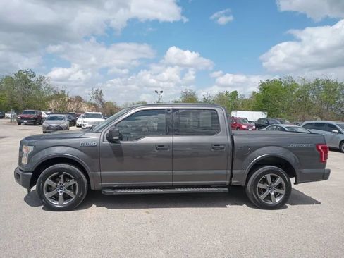Used 2017 Ford F150 Lariat RWD image 2