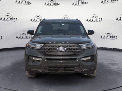 Used 2022 Ford Explorer XLT w/ Equipment Group 202A image 2