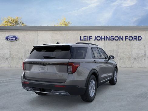 New 2025 Ford Explorer Active w/ Active Comfort Package image 8