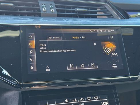 Used 2019 Audi e-tron Prestige w/ Prestige Package image 29