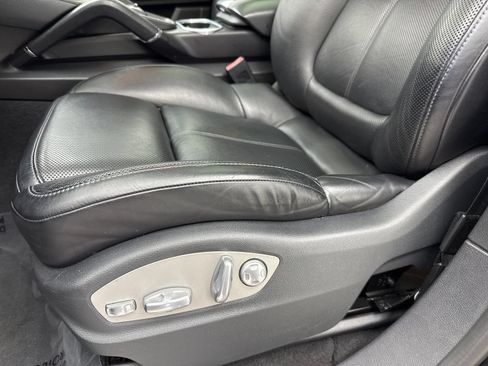 Used 2016 Porsche Cayenne AWD/4WD image 35