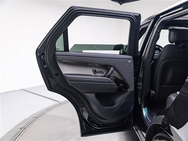 New 2027 Land Rover Range Rover Sport SE AWD/4WD image 25