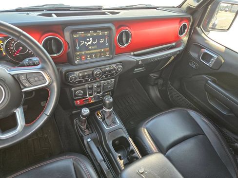 Used 2020 Jeep Wrangler Unlimited Rubicon w/ Dual Top Group AWD/4WD image 20