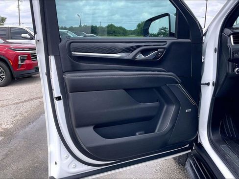 Used 2021 GMC Yukon Denali w/ Advanced Technology Package AWD/4WD image 17