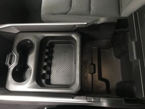 New 2026 RAM 1500 4x4 Crew Cab image 27